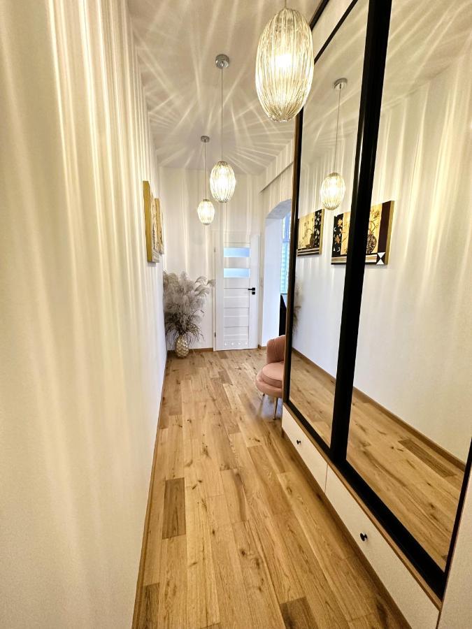Apartamenty Dream Place Z Klimatyzacja ทอรูน ภายนอก รูปภาพ