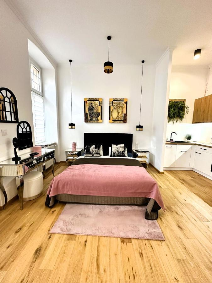 Apartamenty Dream Place Z Klimatyzacja ทอรูน ภายนอก รูปภาพ