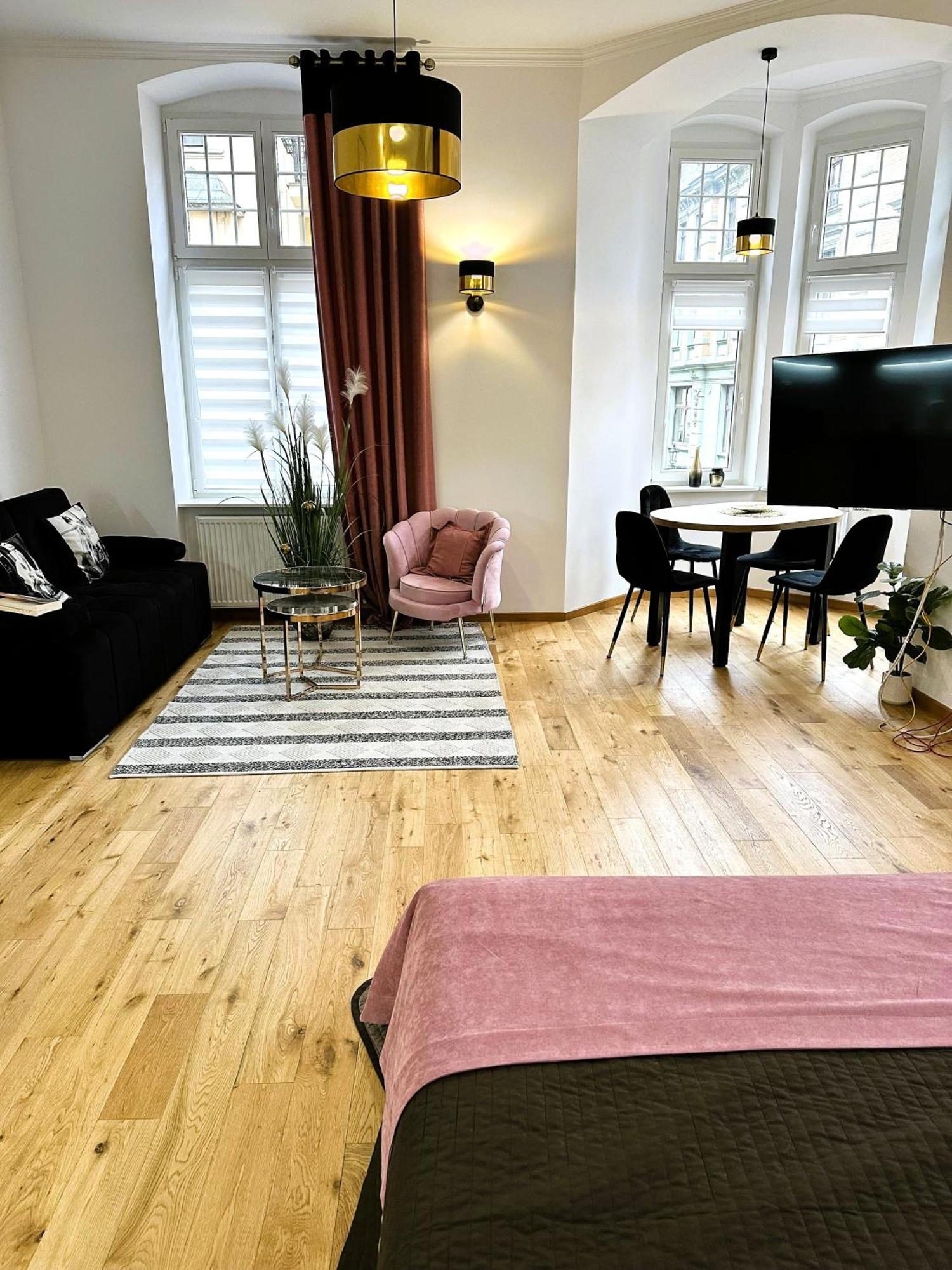 Apartamenty Dream Place Z Klimatyzacja ทอรูน ภายนอก รูปภาพ