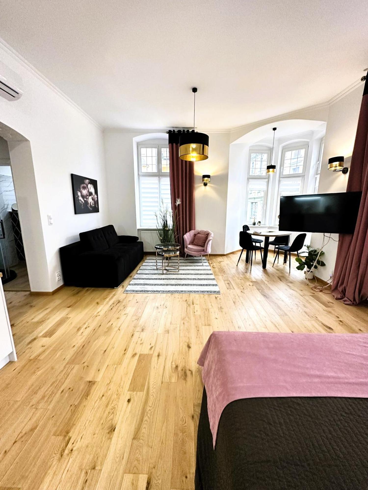 Apartamenty Dream Place Z Klimatyzacja ทอรูน ภายนอก รูปภาพ